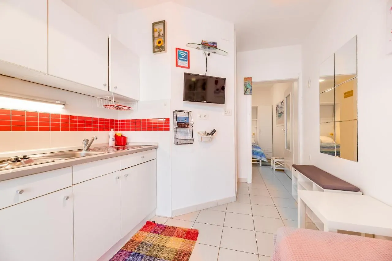 Apartment Beach Holiday Baska