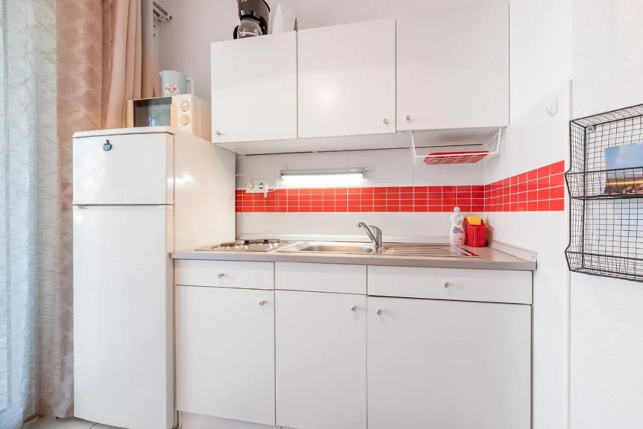 Beach Holiday Baska Apartman