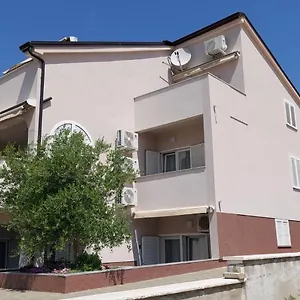 Pirun Apartman