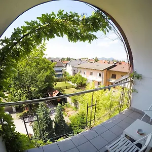 Greenslo Apartman Ljubljana